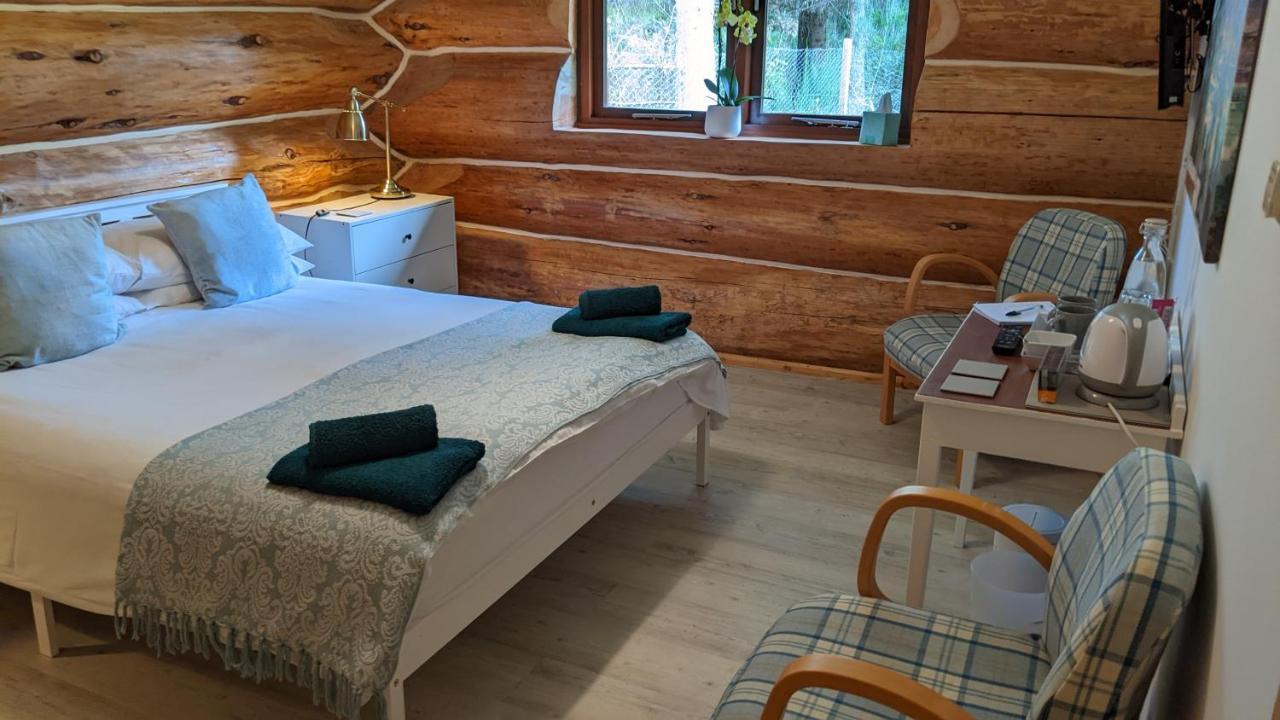 Owl Lodge Bed & Breakfast Kilmuir  Exteriör bild